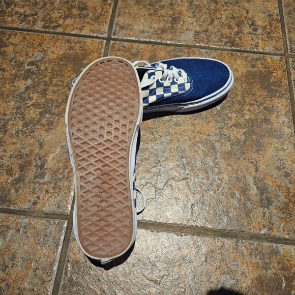 Vans shoes, gently used, size 8.5 womens - Picture 2 of 2